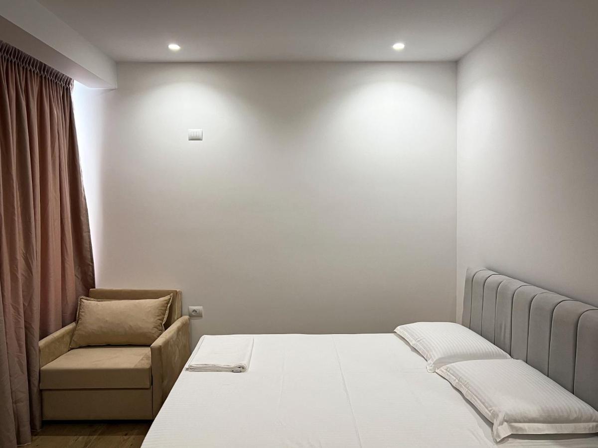 Klea B Apartments Sarandë Exterior foto